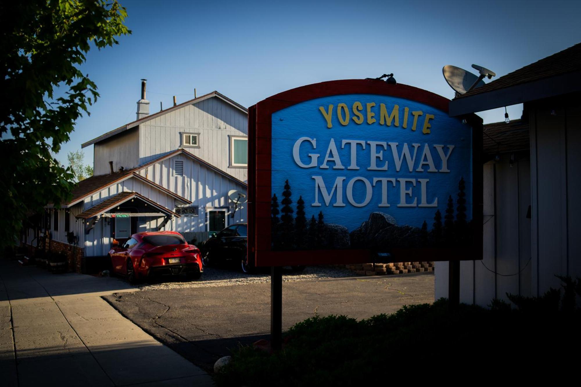 Yosemite Gateway Motel Lee Vining Esterno foto