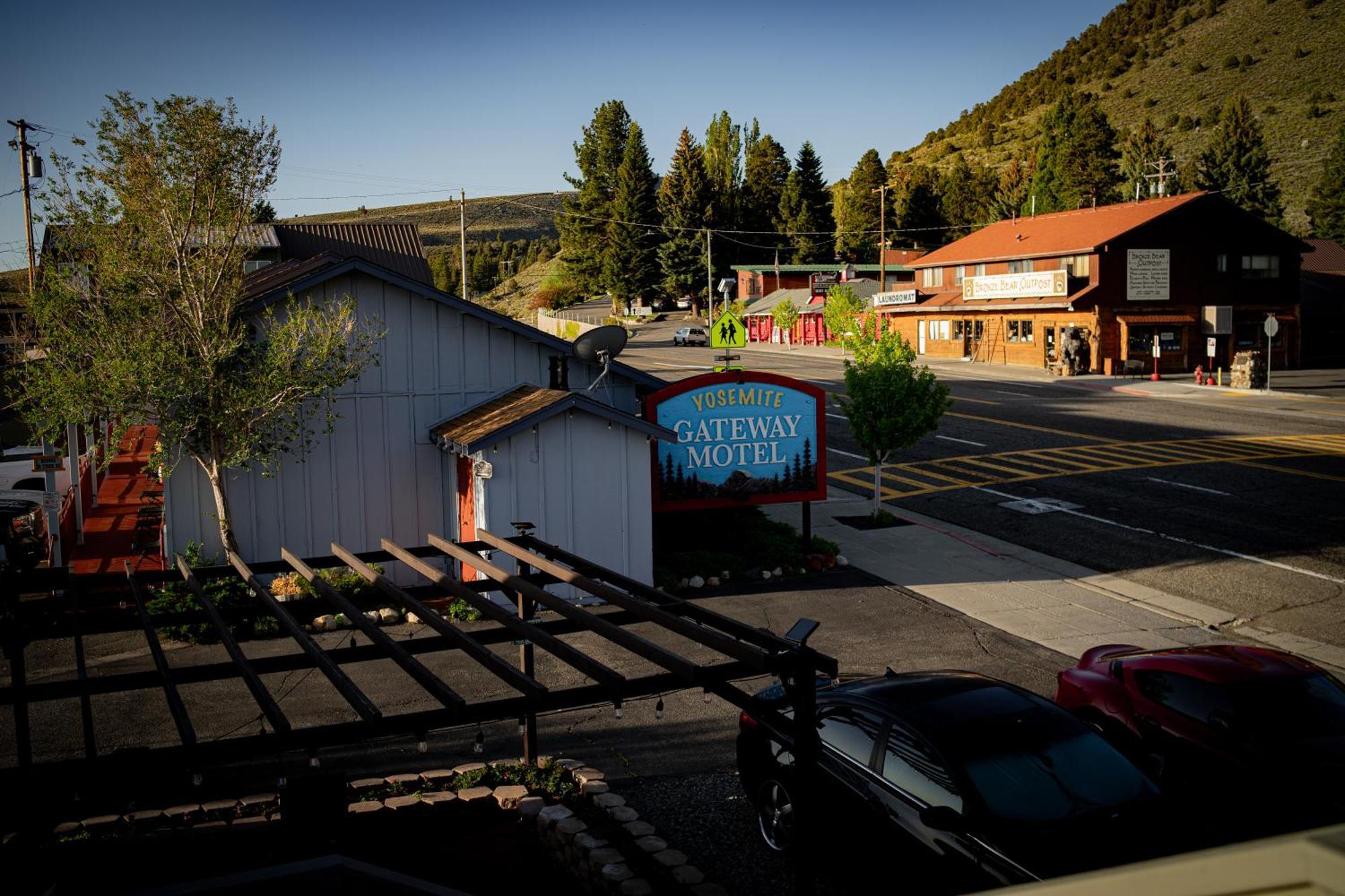 Yosemite Gateway Motel Lee Vining Esterno foto